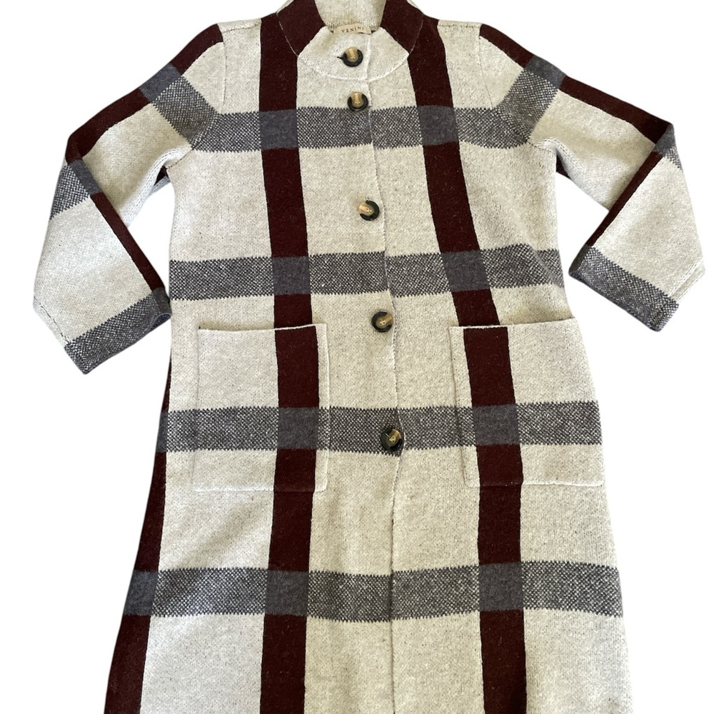 Plaid Long Coat with Button Closure size L (like new) very warm and elegant 🌟🌟🌟